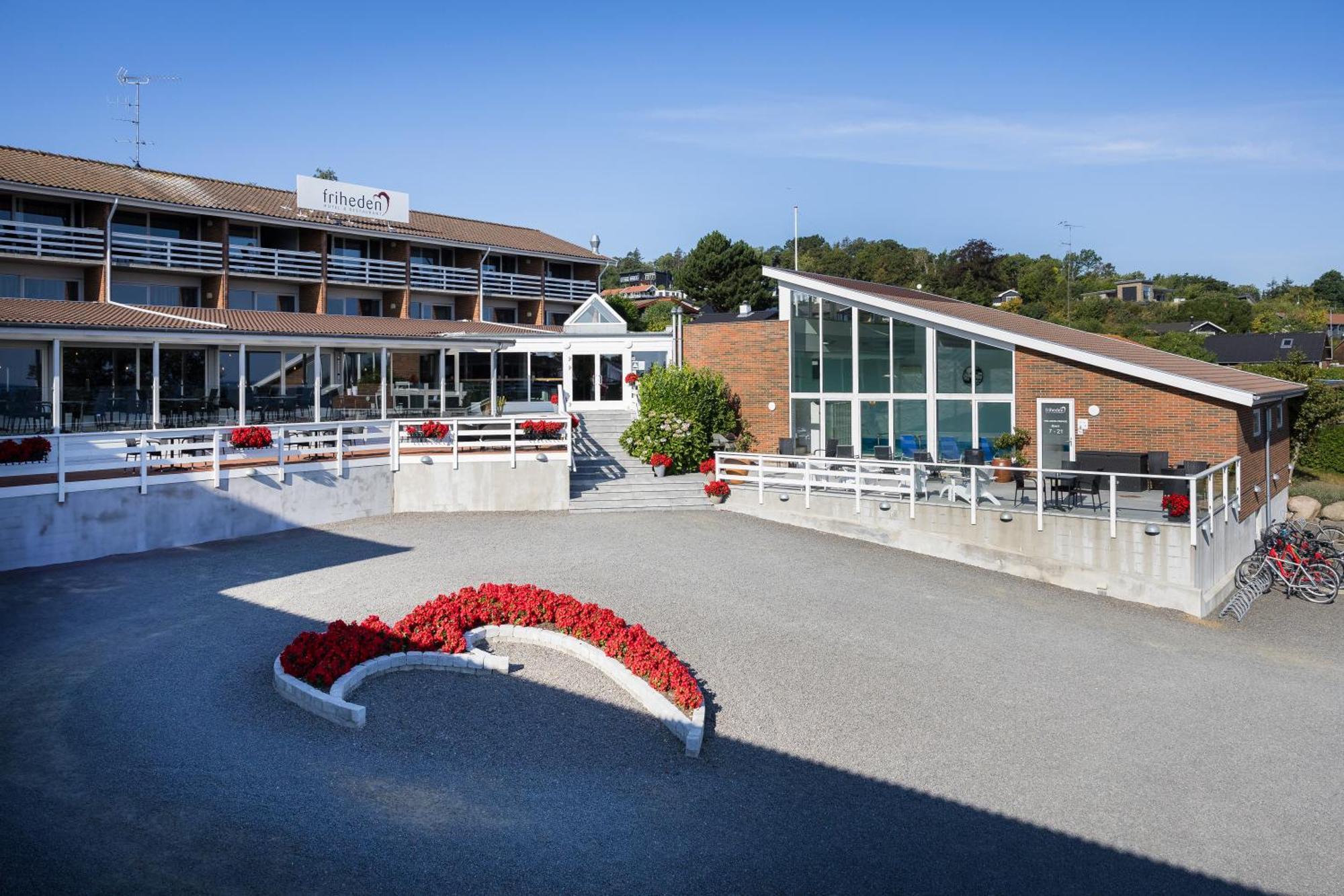 Hotel Friheden Allinge-Sandvig Exteriör bild